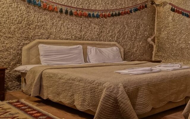 SOS Cave Hotel