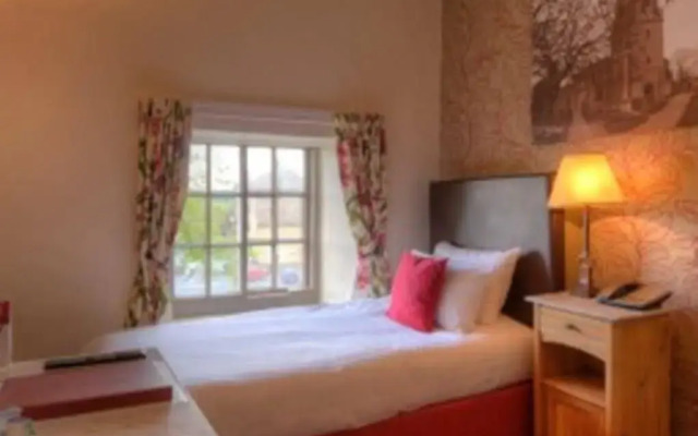 Kings Head Hotel by Greene King Inns