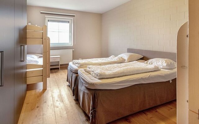 Ideal Holiday Home in Gijverinkhove With Terrace, Garden