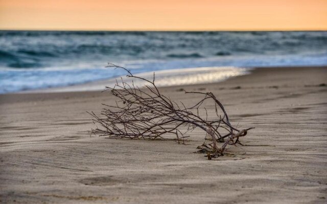 The Lakes Beachfront Holiday Retreat