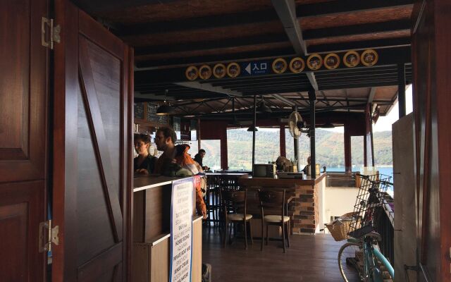 El Camino Hostel & Pub