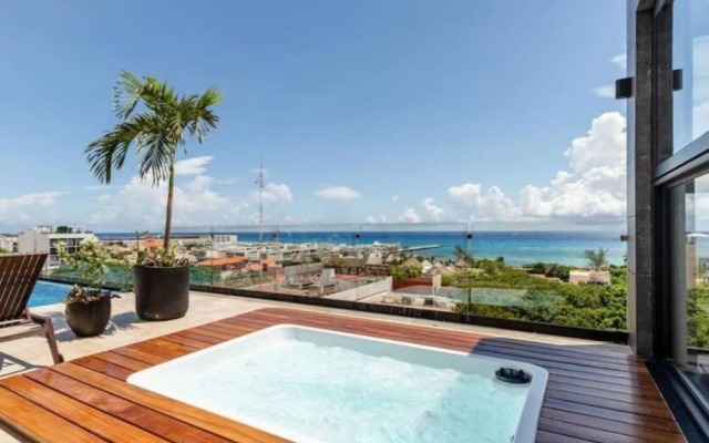 Luxury Sea view Studio on the 5th Av