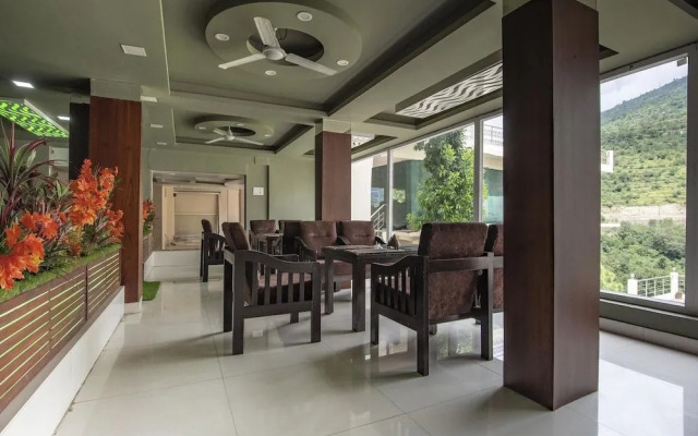 Diamond Vaishali By OYO Rooms