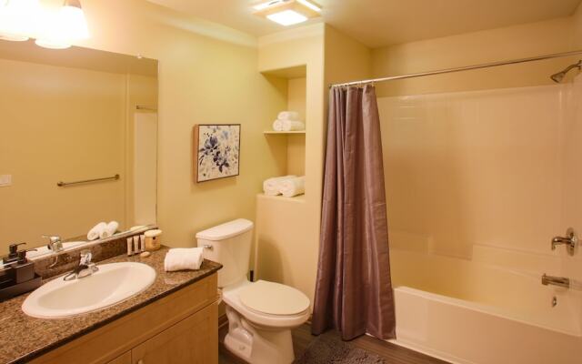 Luxury Suites Irvine