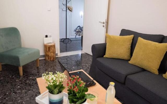 Hellona house ,sunny and cozy apartment's