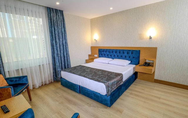 Grand Elmira Suites