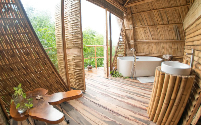 Mamasan Treehouses & Cabins