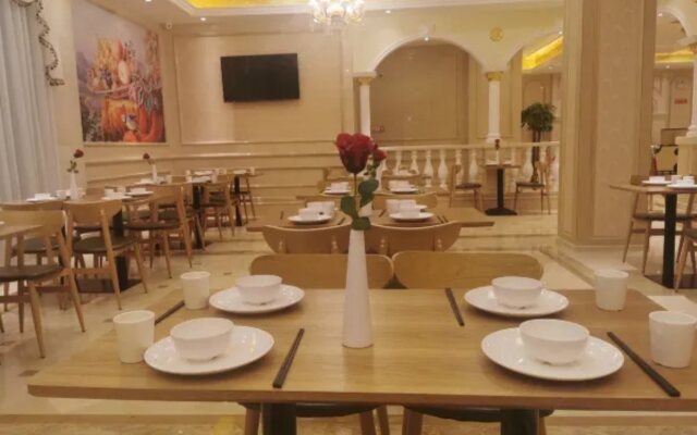 Vienna Hotel (Wuhan Guobo Jiangang subway station store)
