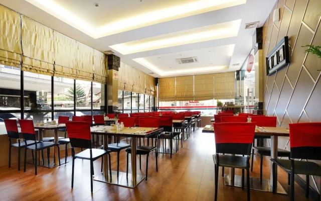 ZEN Rooms Near BCS Mall Penuin