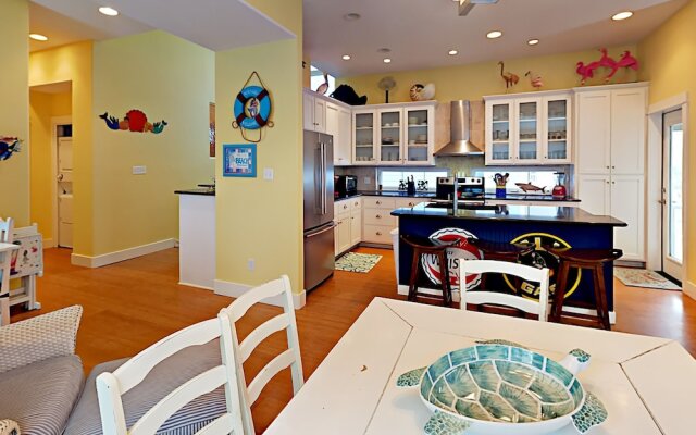 Banyan Beach House - Three Bedroom House