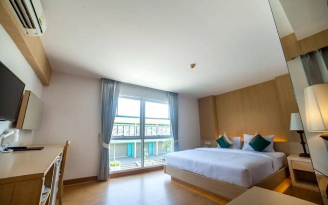 Phi Phi Harbour View Hotel