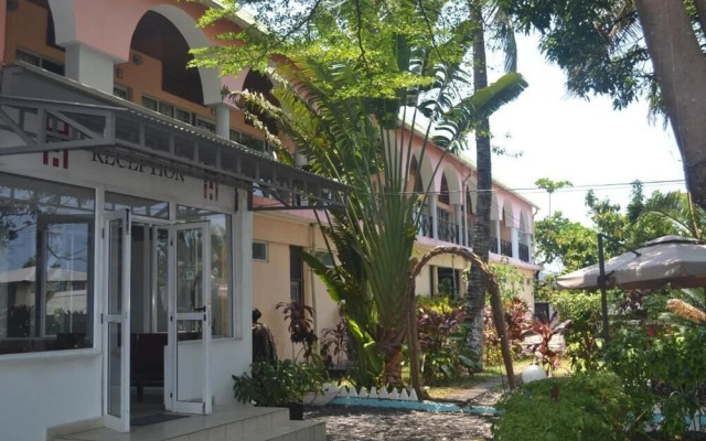 Hôtel Les Arcades