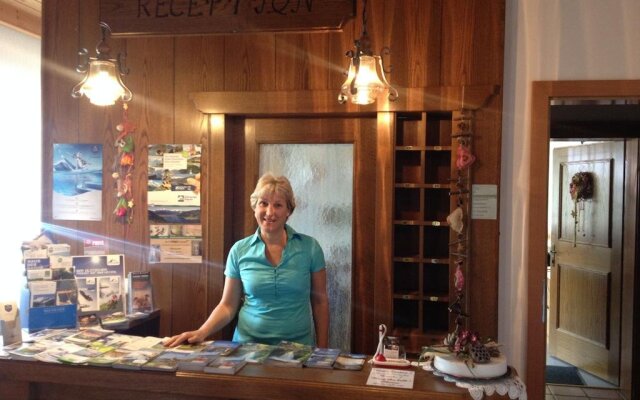 Eschenhof Bed & Breakfast & More