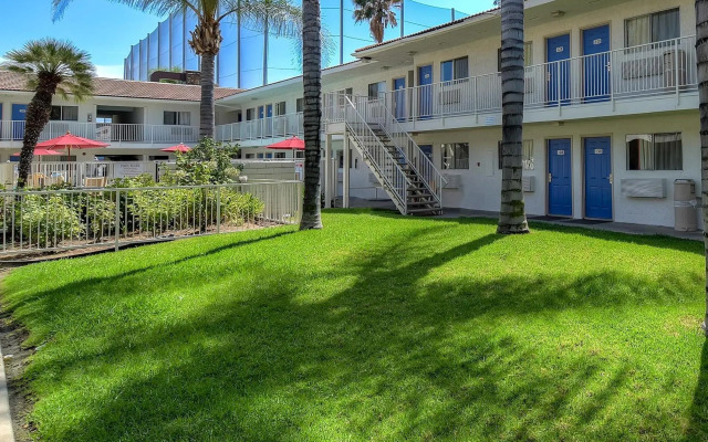 Motel 6 Rowland Heights, CA - Los Angeles - Pomona