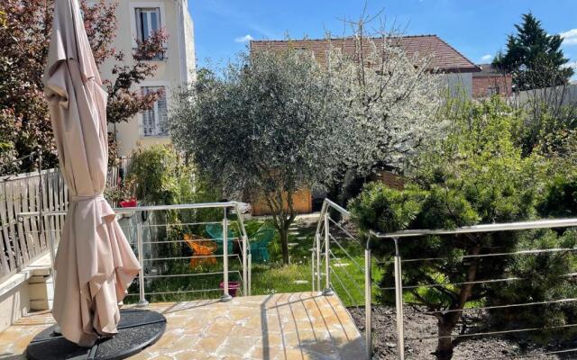 Beautiful and tidy house in the Paris area