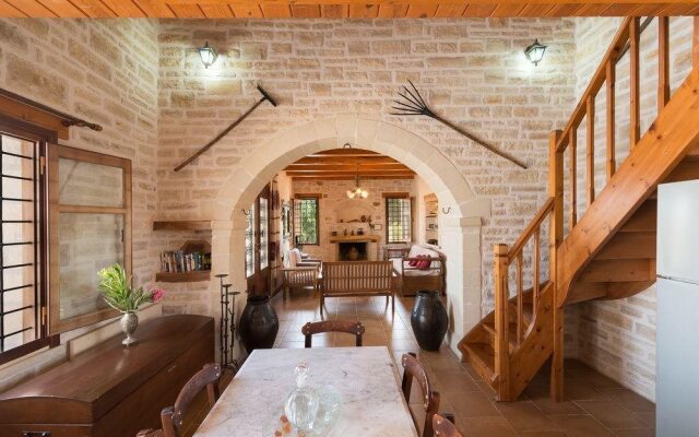 Asterion Villa by LeaderStay