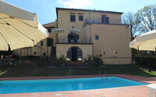 Villa in Vicchio With Tennis Court