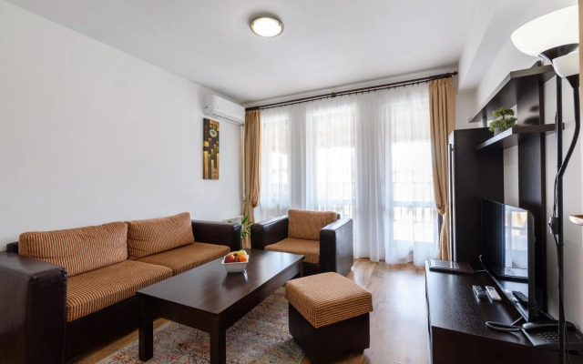 Grand Royale Apartment Complex & Spa