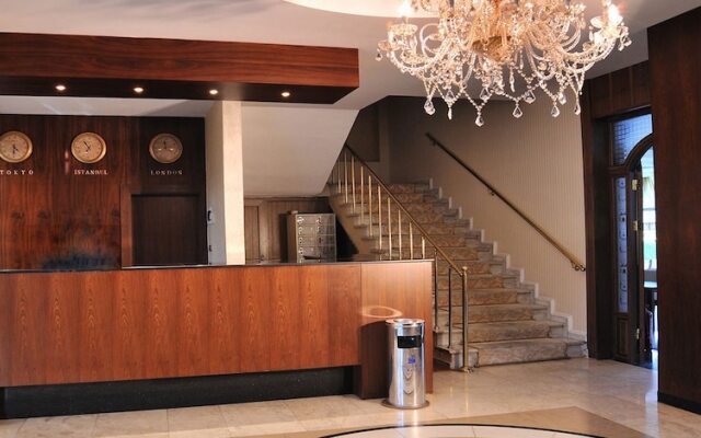 Pelikan Otel