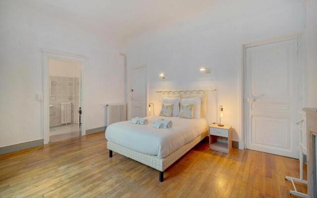 IMMOGROOM - Villa in the city center with terrace- garden- CONGRESS/BEACHES