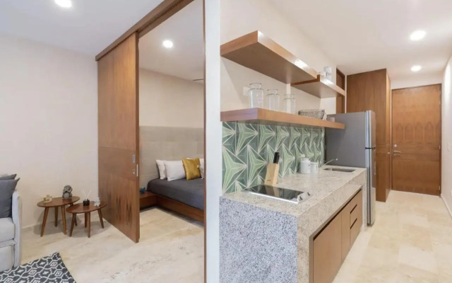 101 Amena Modern 1BR APT w/GYM (10 min to beach)