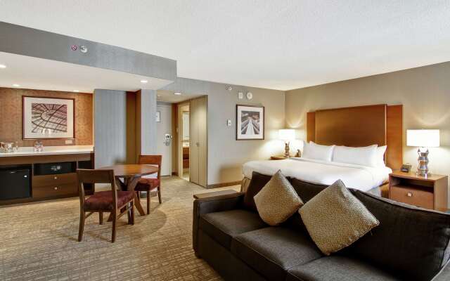 DoubleTree by Hilton Hotel West Edmonton