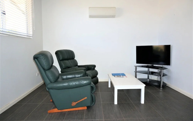 Getaway Villas Unit 38-1 - 1 Bedroom Disabled Friendly Accommodation
