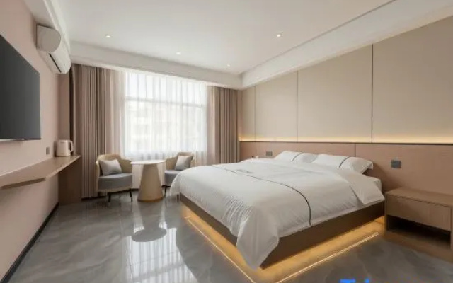 Luoping Zhangyue Express Hotel