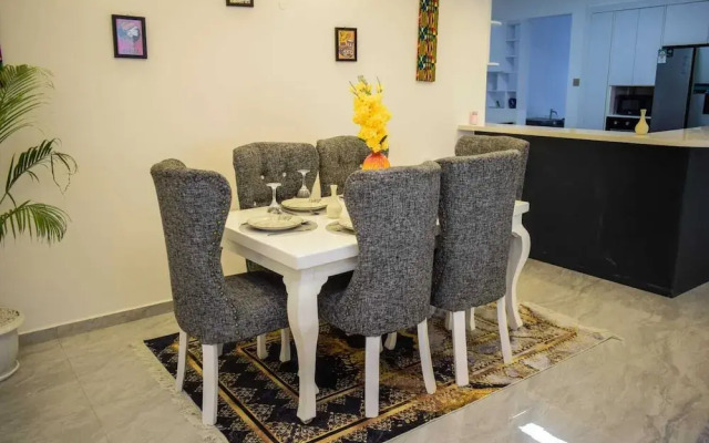 Lux Suites Royal Oaks Residency