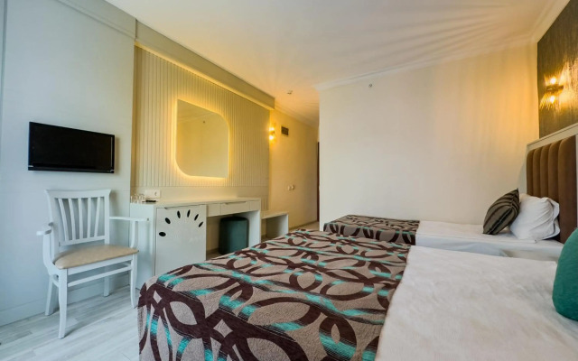 Concordia Celes Hotel