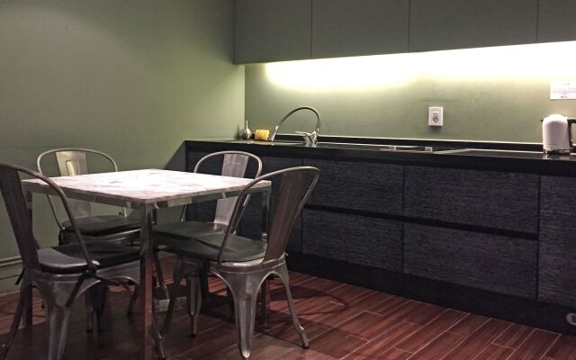 SR Hotel Sadang