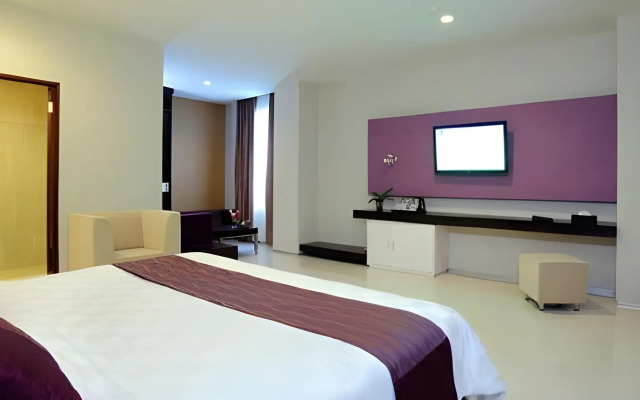 Lombok Plaza Hotel & Convention