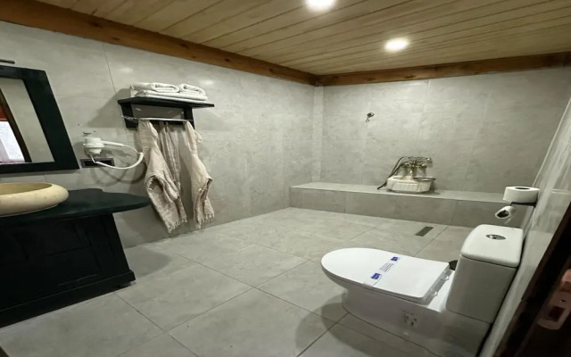 Nar-I Ask Cave Hotel