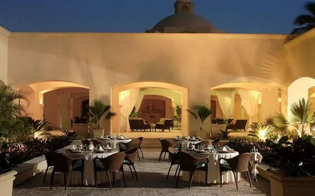 Tres Vidas Acapulco Suites