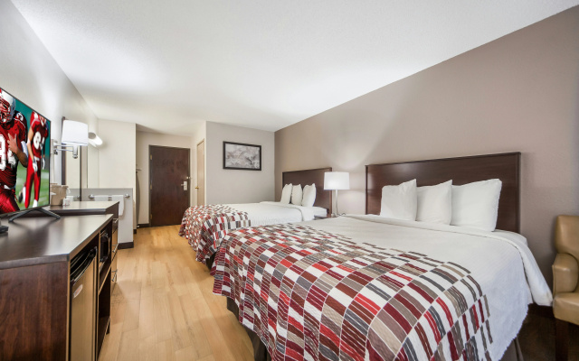 Red Roof Inn & Suites Omaha - Council Bluffs