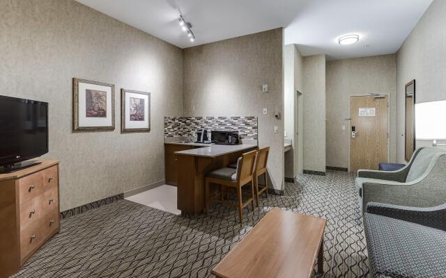 Holiday Inn Express & Suites Saskatoon by IHG