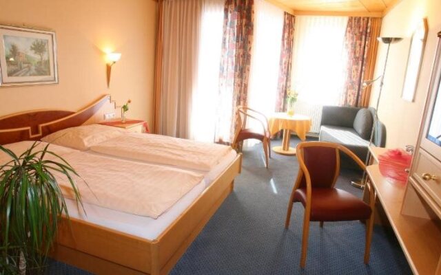 Hotel & Kurpension Weiss