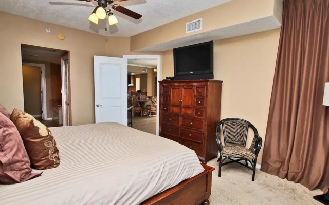 Colonnades 1901 - 4 Br condo
