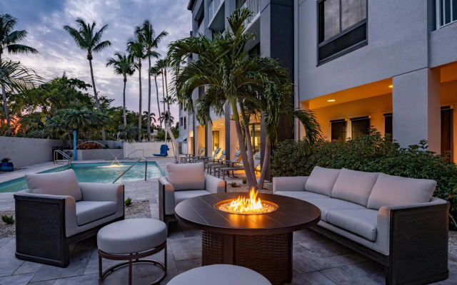 Courtyard by Marriott - Naples