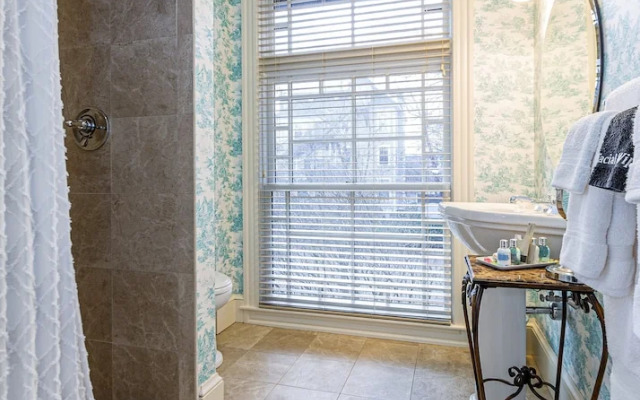 Bass Cottage & Ullikana