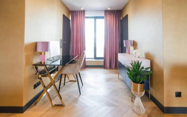 Luksusowy penthouse z jacuzzi i widokiem na morze