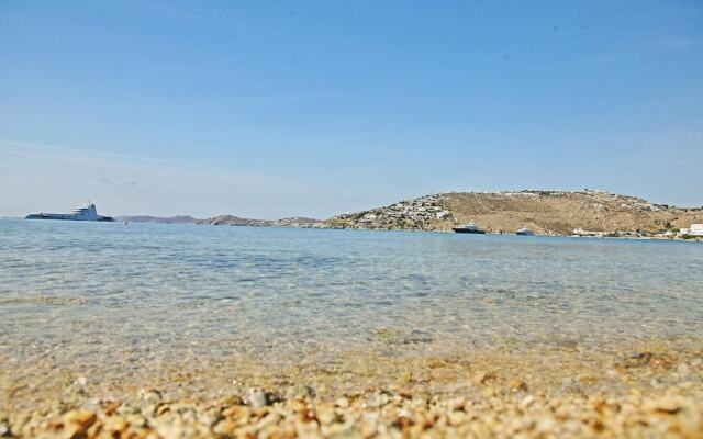 Maganos Eikosidio in Thira