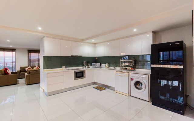 The Place Pratumnak by PSR ASIA
