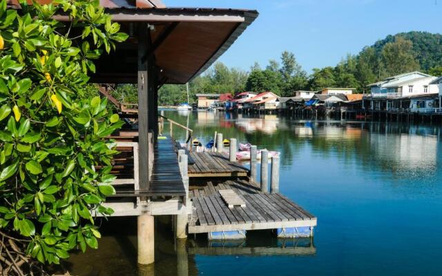 Baan Rim Nam Guesthouse
