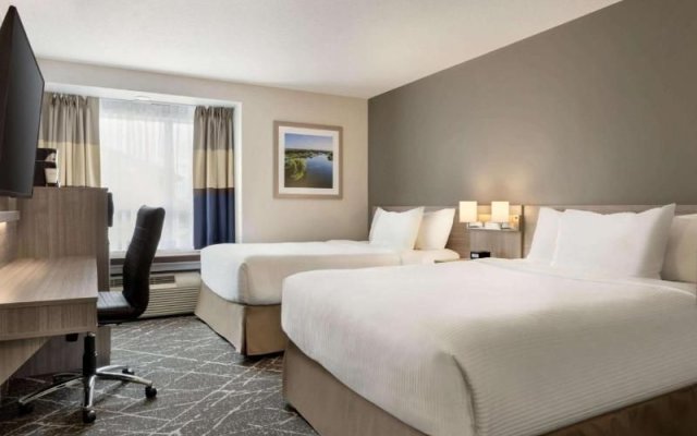 Microtel Inn & Suites Montreal Airport-Dorval QC