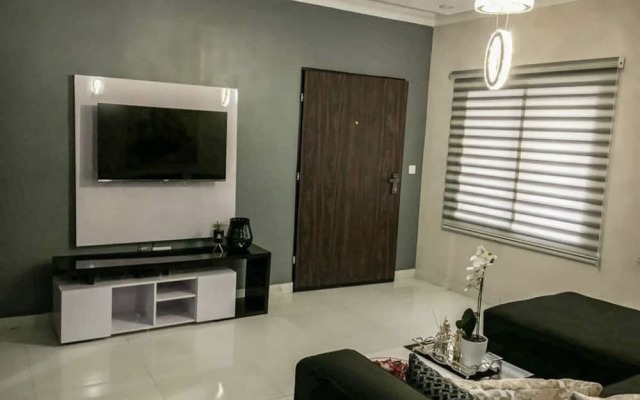 Lovely 2-bedroom Apartment Located in Lekki