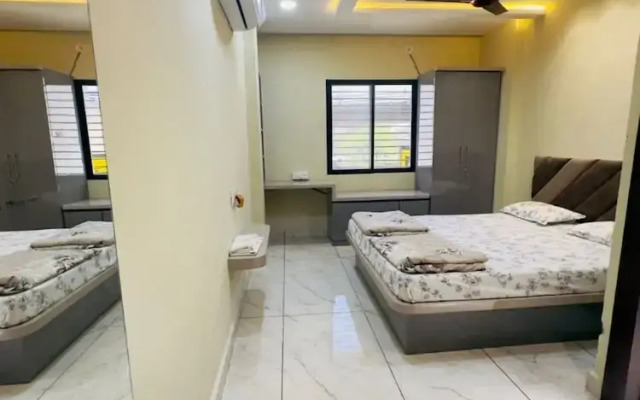 Goroomgo Rudrasagar Homestay Ujjain