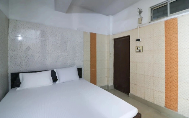 Silver Woods by OYO Rooms