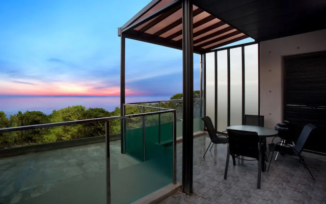 The Marine Pool Villa
