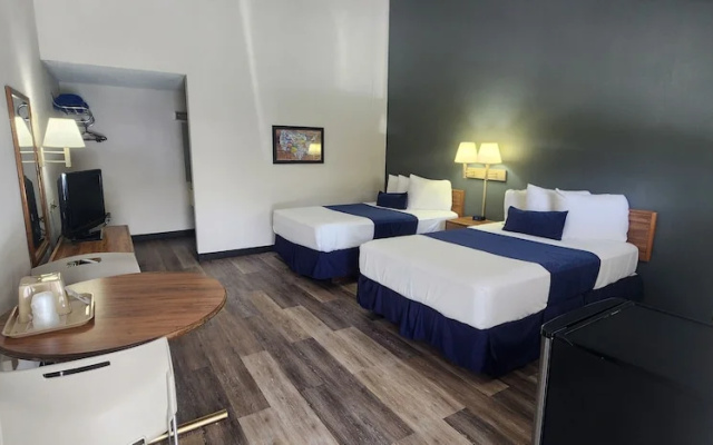 Econo Lodge Conference Center